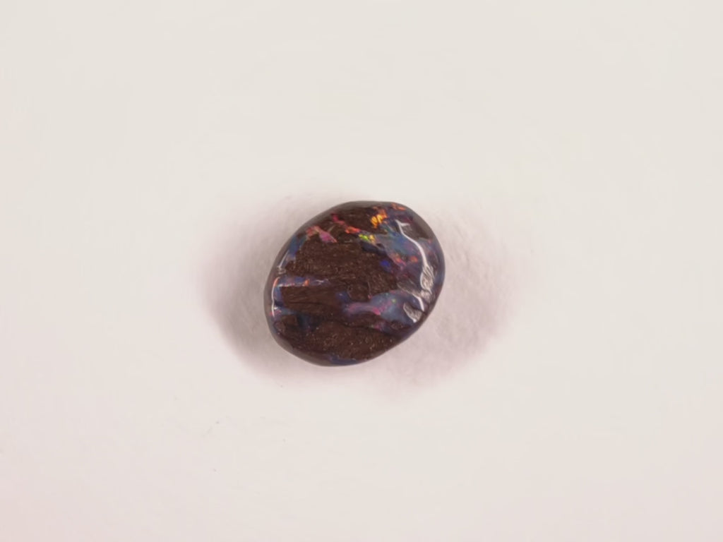 Opale boulder d’Australie — ovale — 1,8 ct