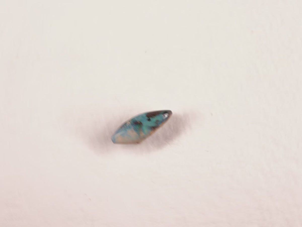 Opale boulder d’Australie — marquise — 0,8 ct