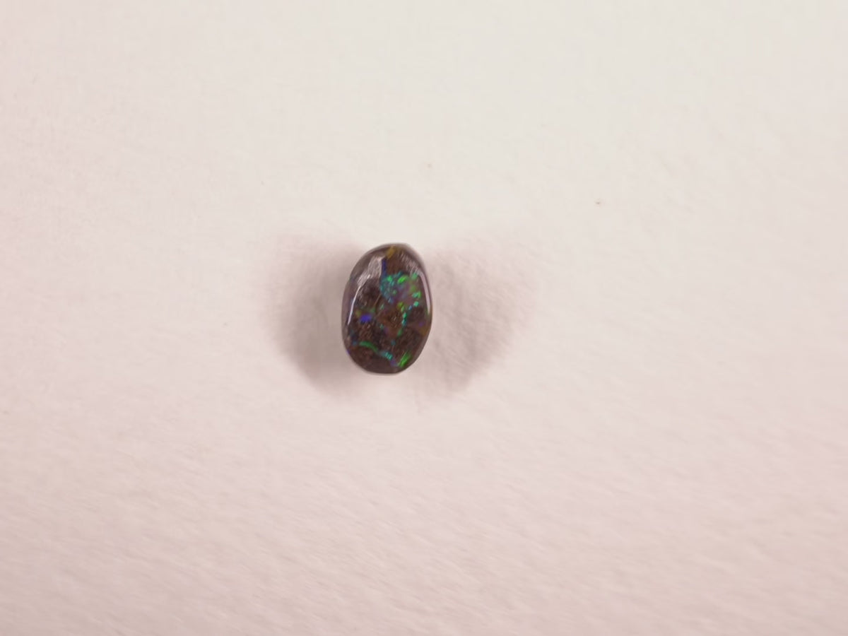 Opale boulder d’Australie — ovale — 1,3 ct