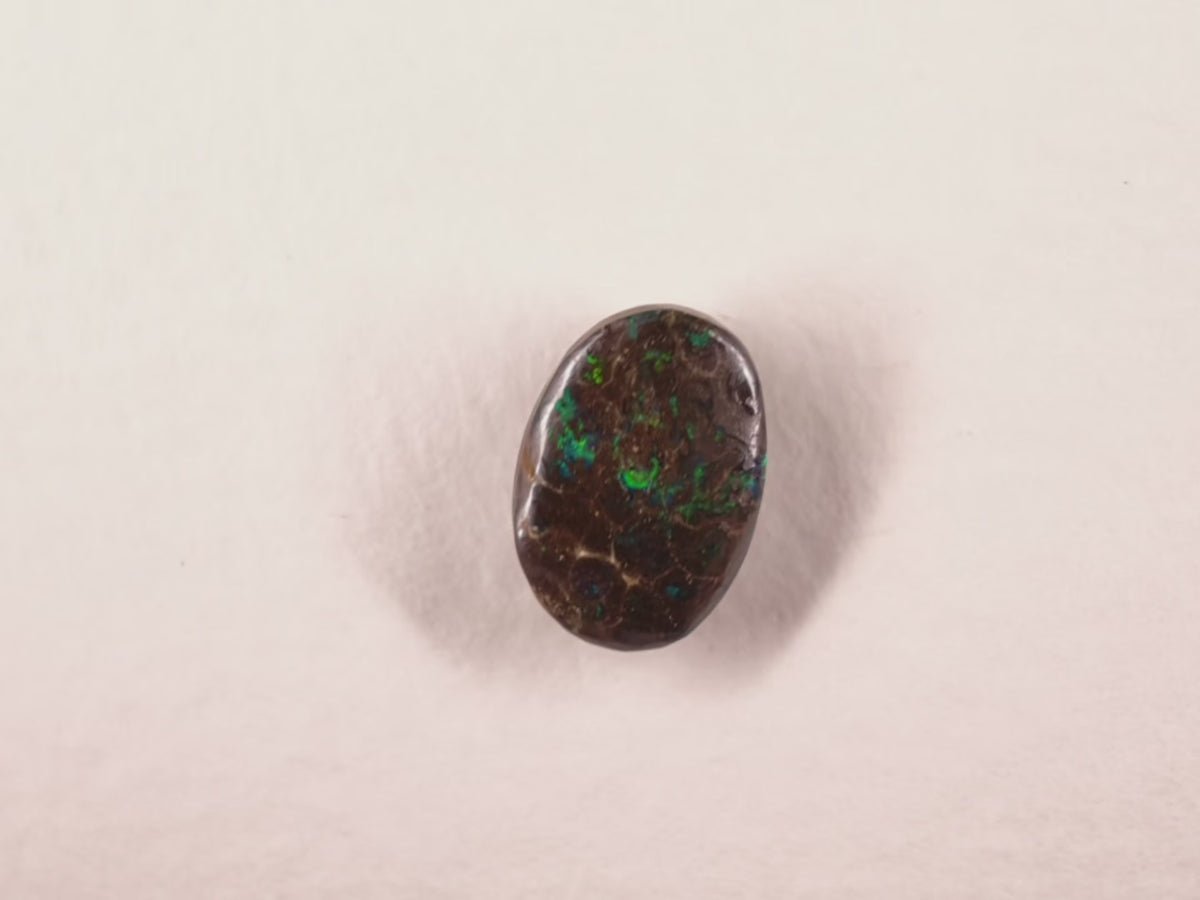 Opale boulder d’Australie — ovale — bleu, vert — 3,7 ct