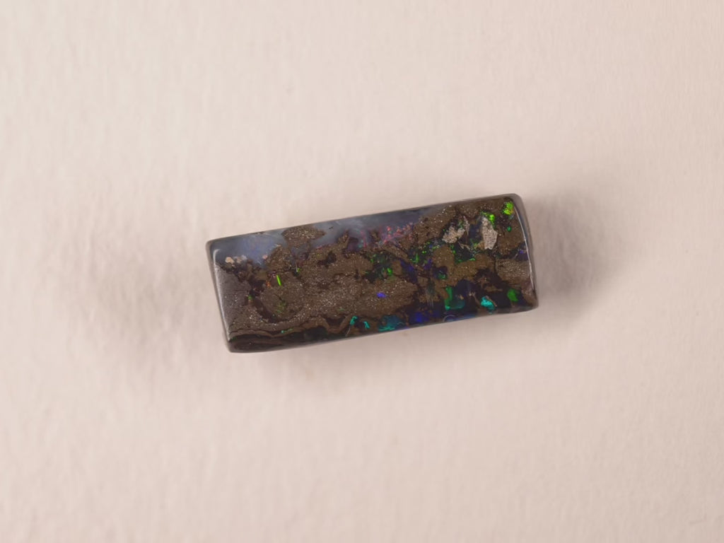 Opale boulder d’Australie — rectangle — 8,2 ct