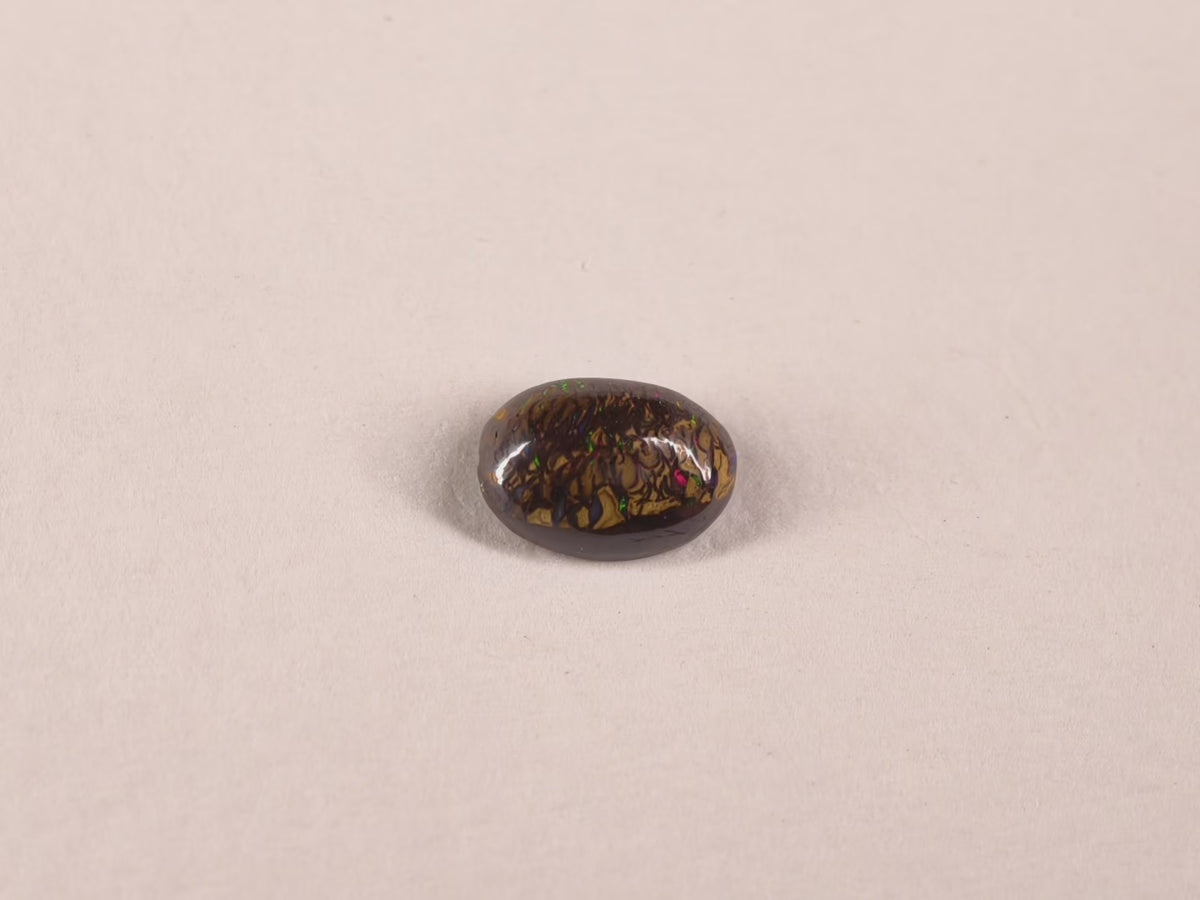 Opale boulder d’Australie — ovale — 2,6 ct