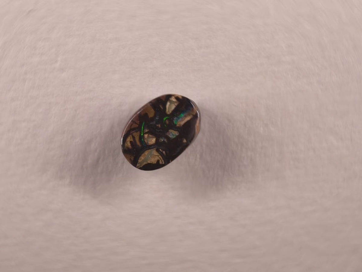 Opale boulder d’Australie — ovale — 4,2 ct