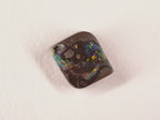 Opale boulder d’Australie — forme libre — 20,7 ct