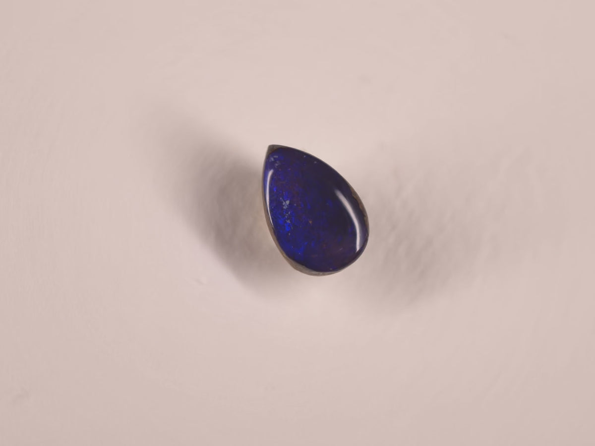 Opale boulder d’Australie — goutte — 2,3 ct