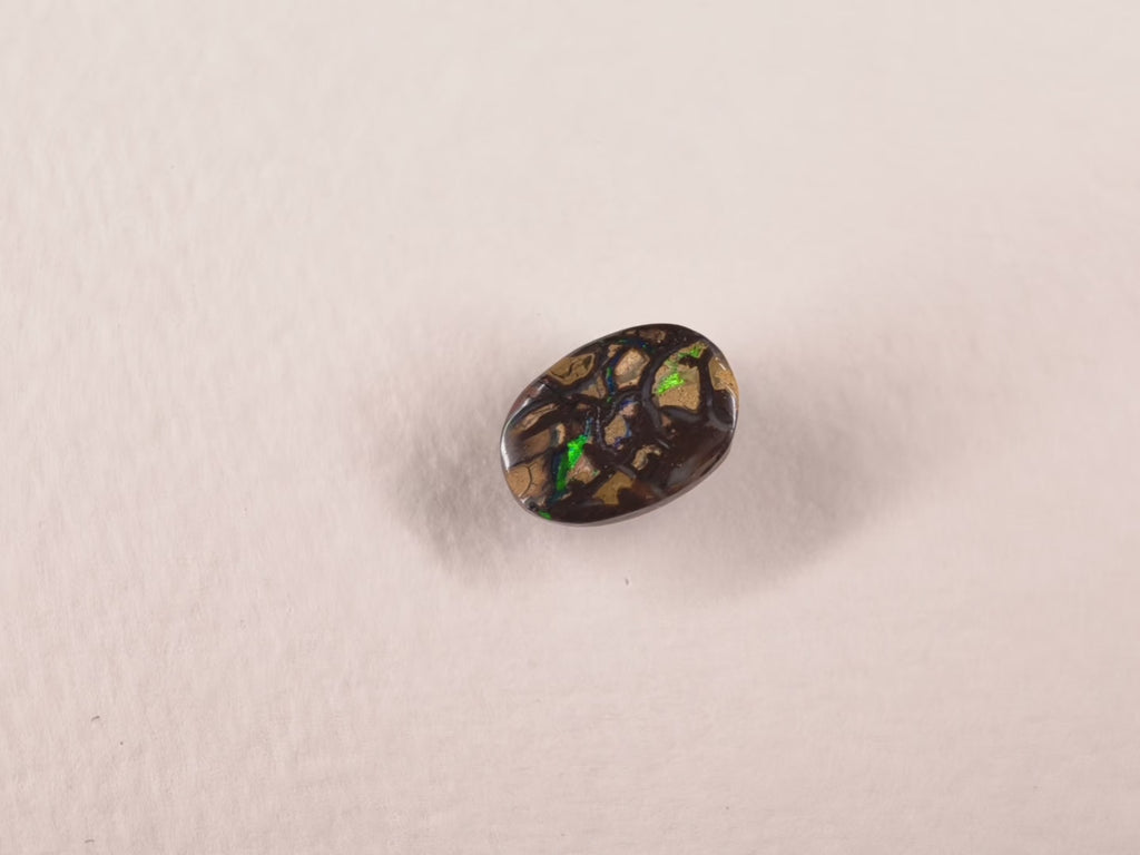 Opale boulder d’Australie — ovale — 5 ct